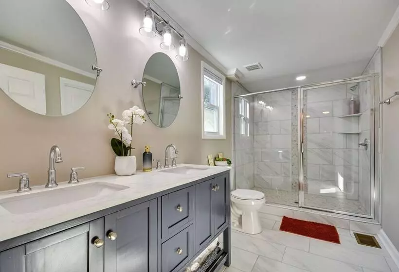 Family Friendly Tuskegee Home: 3 Mi To University!