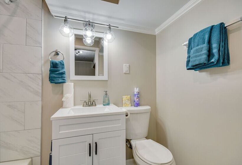 Family Friendly Tuskegee Home: 3 Mi To University!