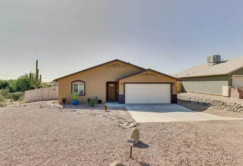 Gold Canyon Vacation W/ Private Patio & Fire Pit!