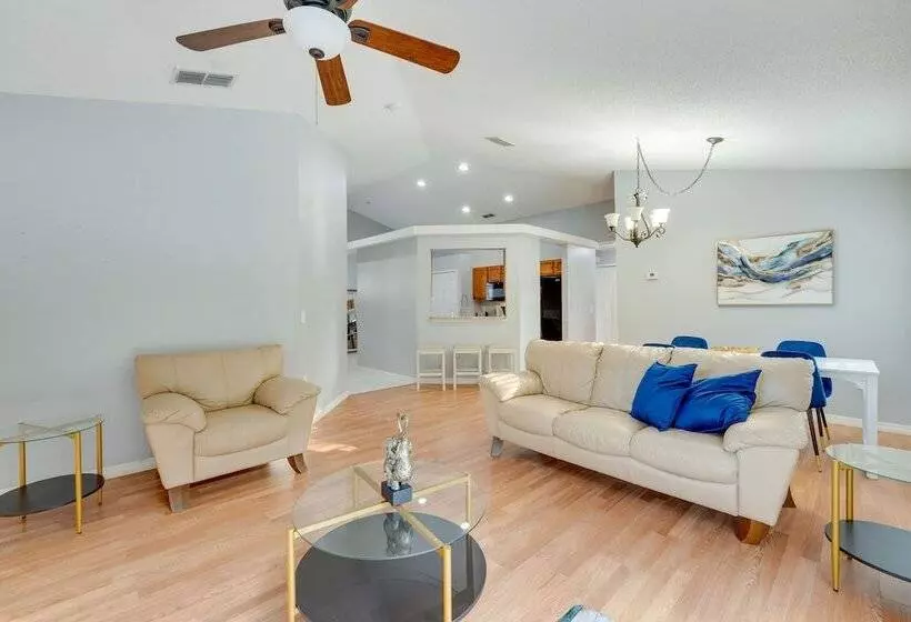 Gorgeous Kissimmee Oasis W/ Community Pool!