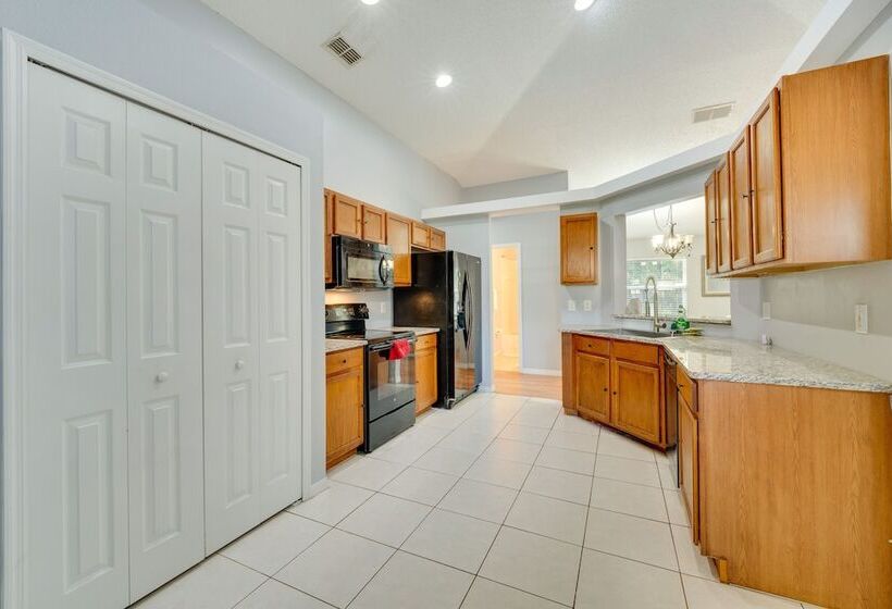 Gorgeous Kissimmee Oasis W/ Community Pool!
