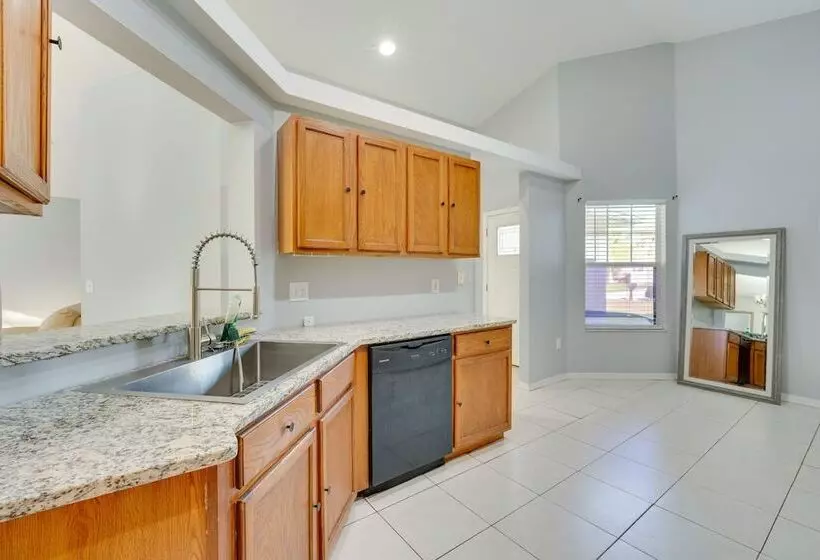 Gorgeous Kissimmee Oasis W/ Community Pool!