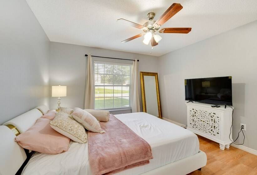 Gorgeous Kissimmee Oasis W/ Community Pool!