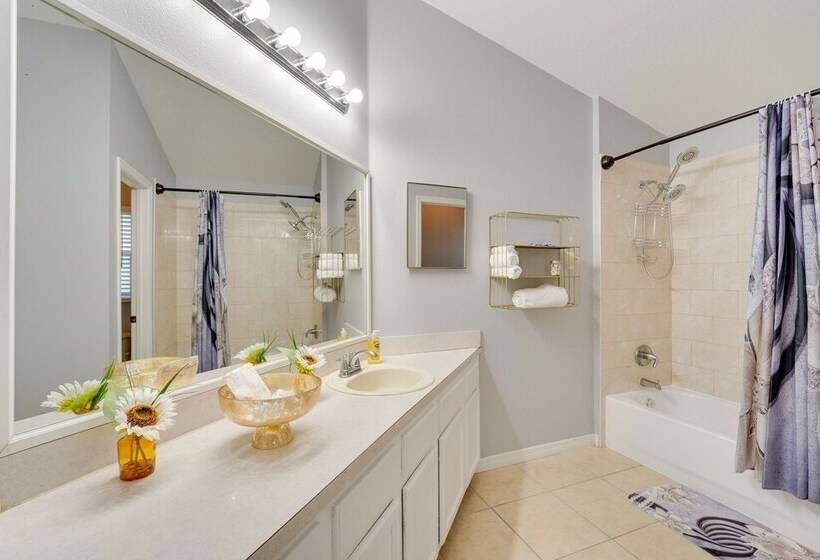 Gorgeous Kissimmee Oasis W/ Community Pool!