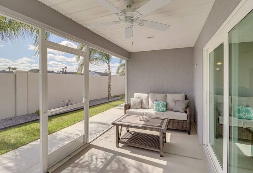 Community Pool & Tennis Court: Gem In The Villages