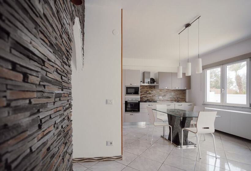 簡易ホテル Ar Palace