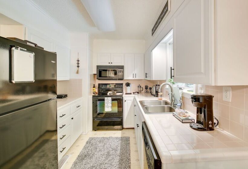 Hot Springs Village Haven W/ Community Amenities!