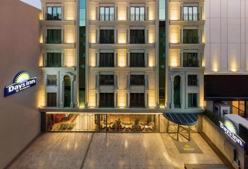 ホテル Days Inn By Wyndham Istanbul Bomonti