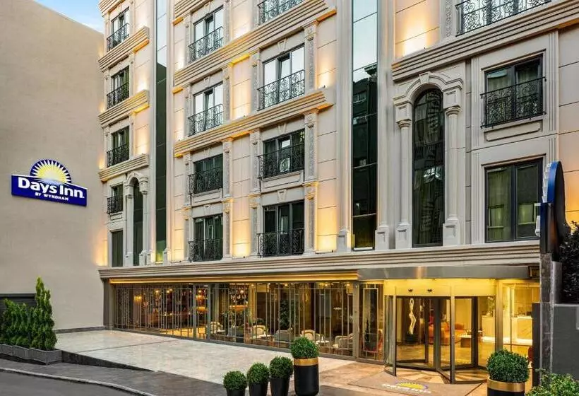 ホテル Days Inn By Wyndham Istanbul Bomonti