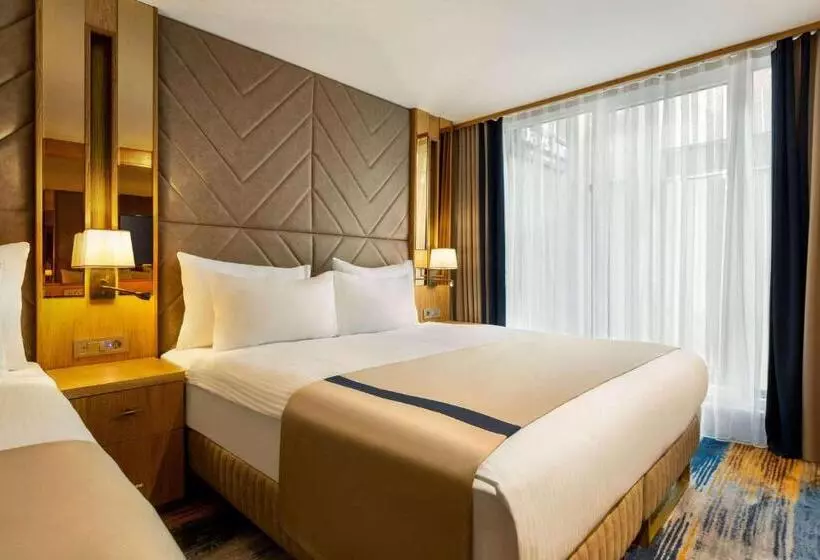 ホテル Days Inn By Wyndham Istanbul Bomonti