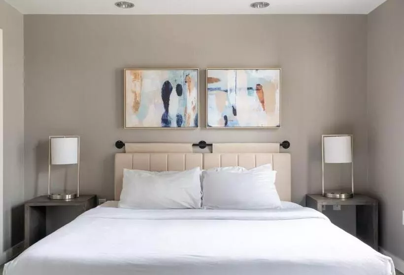 Kasa Sunset Los Angeles