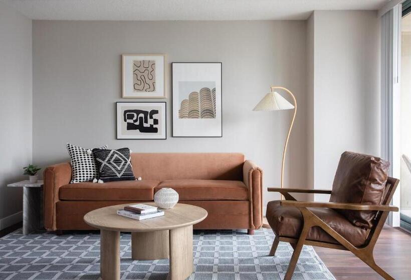 Kasa Sunset Los Angeles