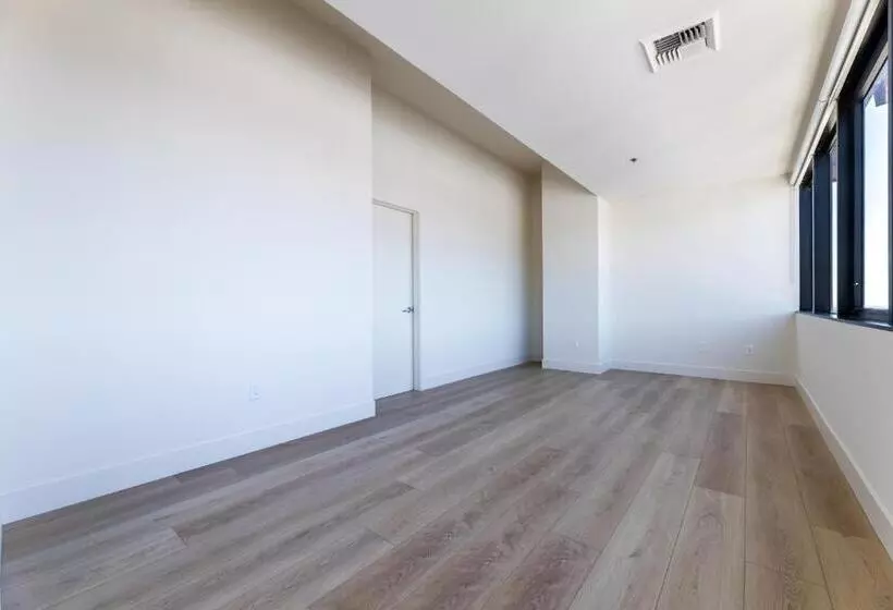 Kasa Sunset Los Angeles