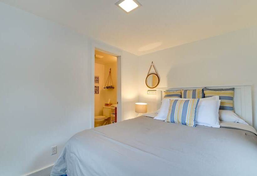 Lake George Waterfront Cabin W/ On Site Marina!