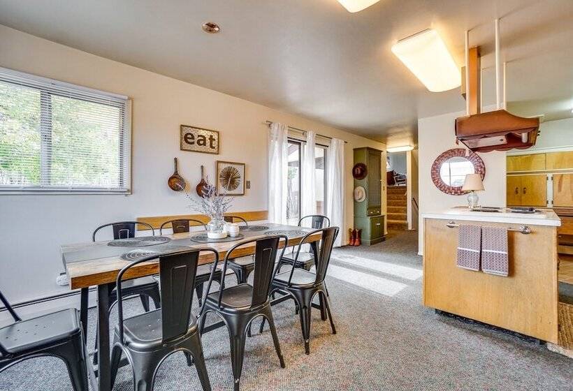 Laramie Vacation Rental: 3 Mi To Downtown!