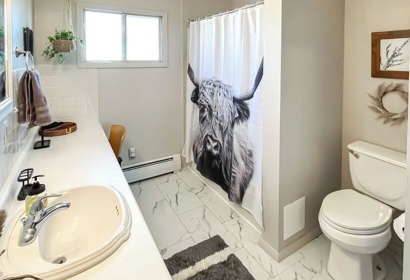 Laramie Vacation Rental: 3 Mi To Downtown!