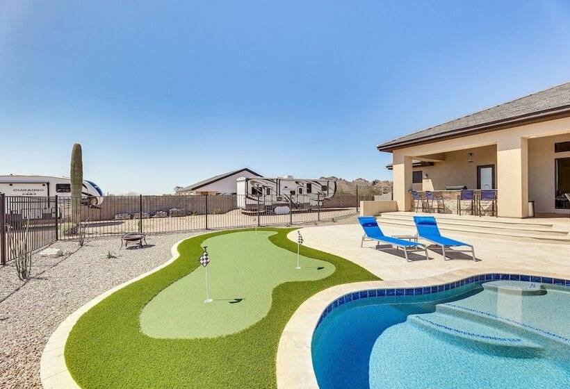 Luxurious Desert Oasis: Fireplace & Private Pool!