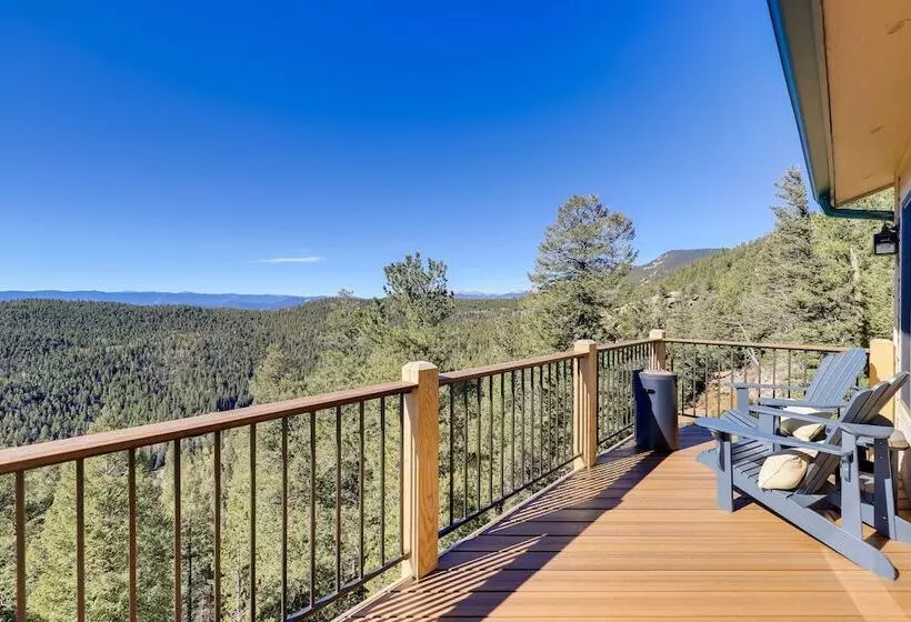Conifer Haven: Hot Tub & Staunton State Park View