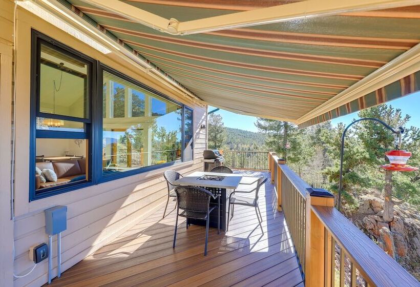 Conifer Haven: Hot Tub & Staunton State Park View