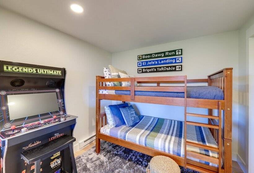 Conifer Haven: Hot Tub & Staunton State Park View