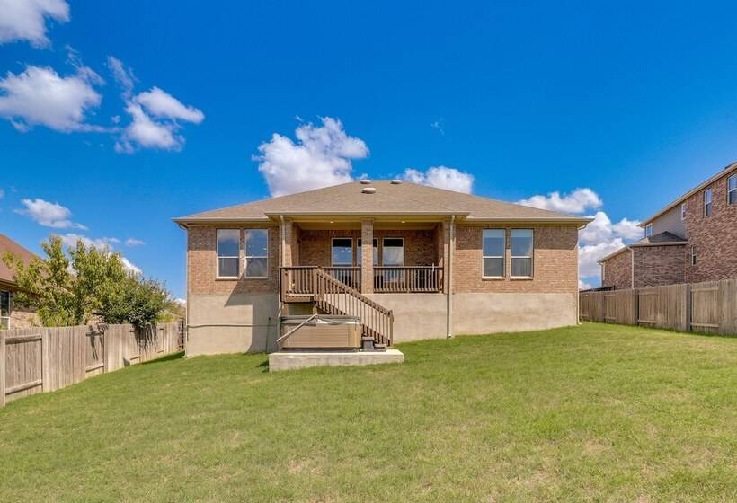 Modern Round Rock Retreat W/ Private Hot Tub