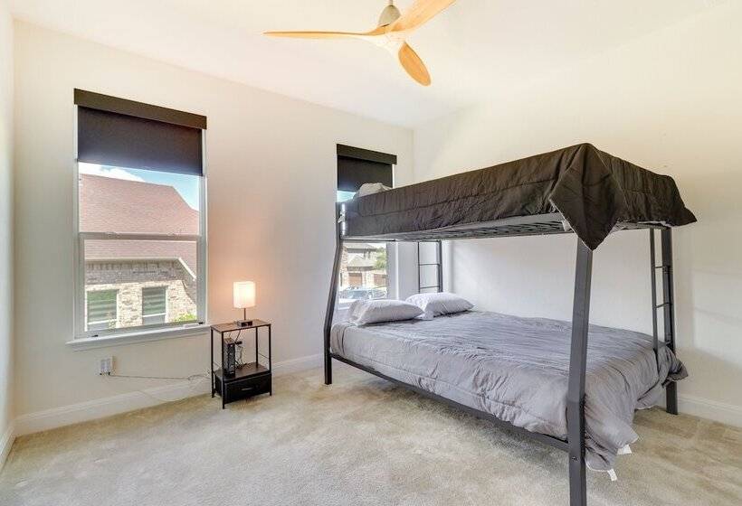 Modern Round Rock Retreat W/ Private Hot Tub