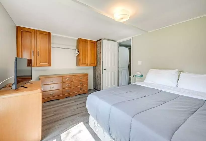 New Lisbon Family Gem ~ 3 Mi To Castle Rock Lake