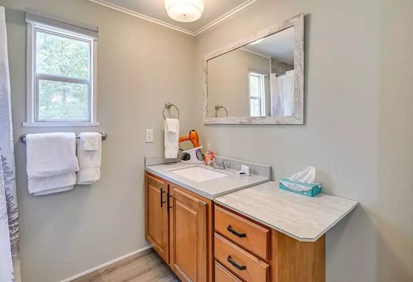 New Lisbon Family Gem ~ 3 Mi To Castle Rock Lake