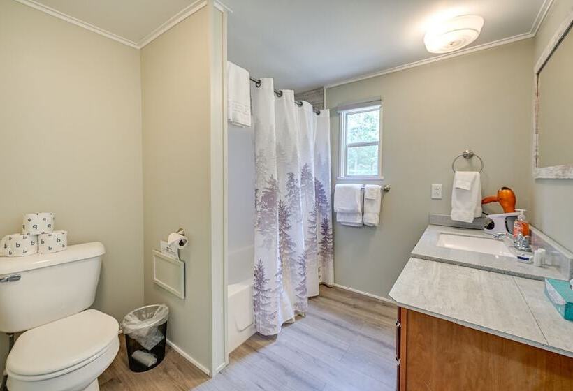 New Lisbon Family Gem ~ 3 Mi To Castle Rock Lake