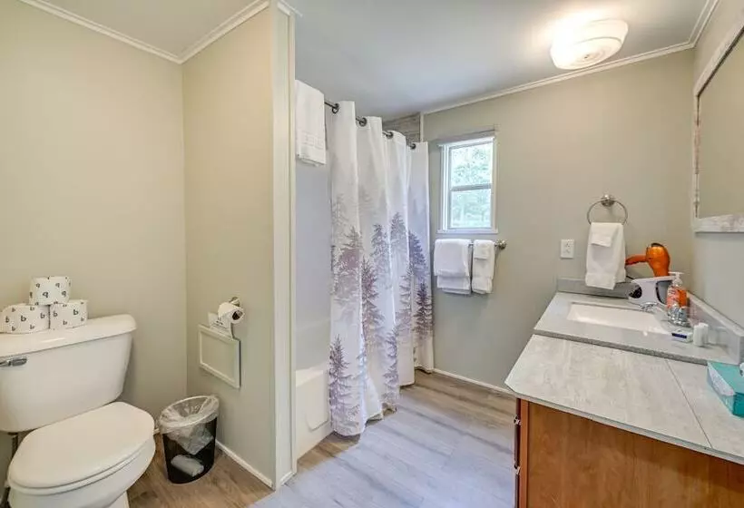 New Lisbon Family Gem ~ 3 Mi To Castle Rock Lake