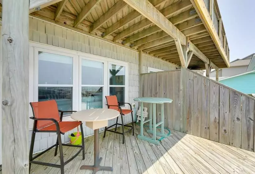 Oceanfront Emerald Isle Escape W/ Private Hot Tub!