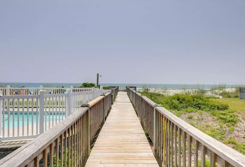Oceanfront Emerald Isle Escape W/ Private Hot Tub!