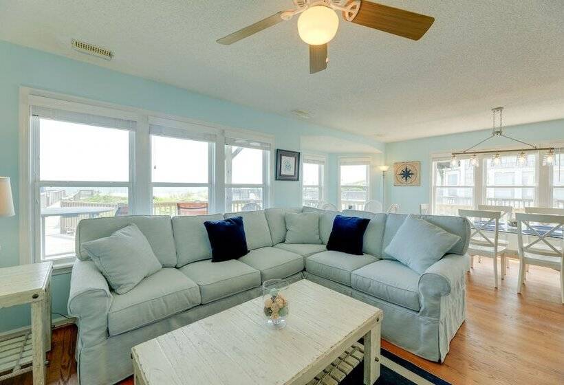 Oceanfront Emerald Isle Escape W/ Private Hot Tub!