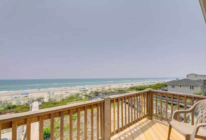 Oceanfront Emerald Isle Escape W/ Private Hot Tub!