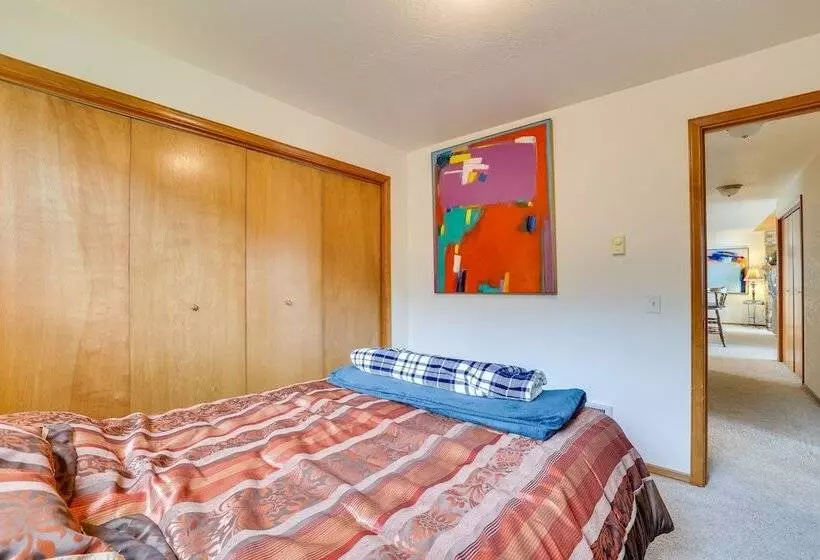 Oceanfront Port Angeles Home W/ Mountain View!