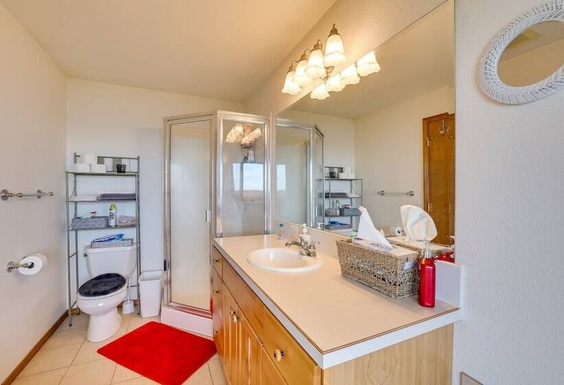 Oceanfront Port Angeles Home W/ Mountain View!