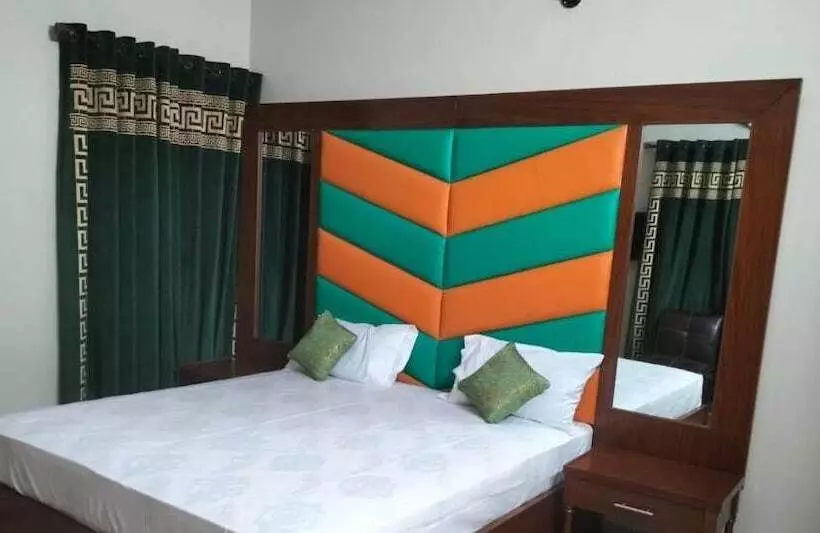 پانسیون Subhan Palace Karachi