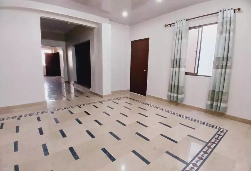 پانسیون Subhan Palace Karachi