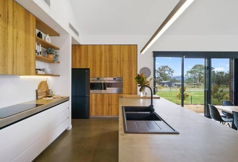 بنسيون Wild Wombat