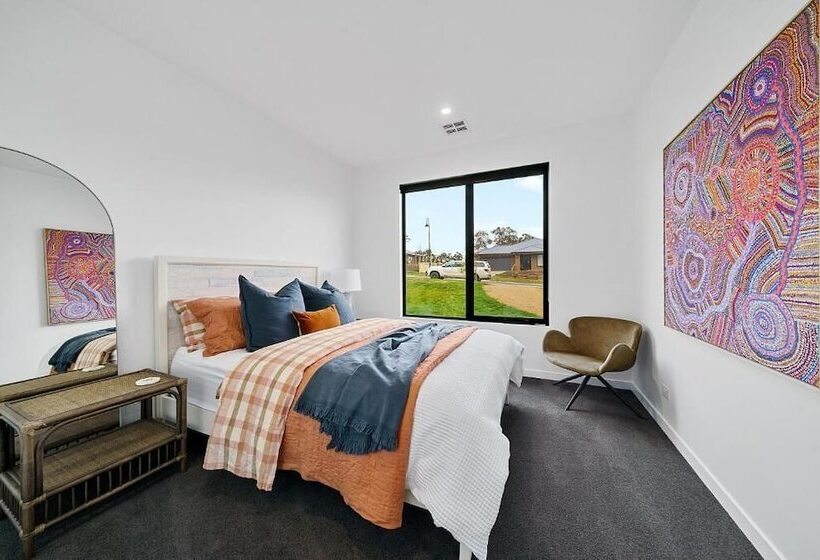 بنسيون Wild Wombat