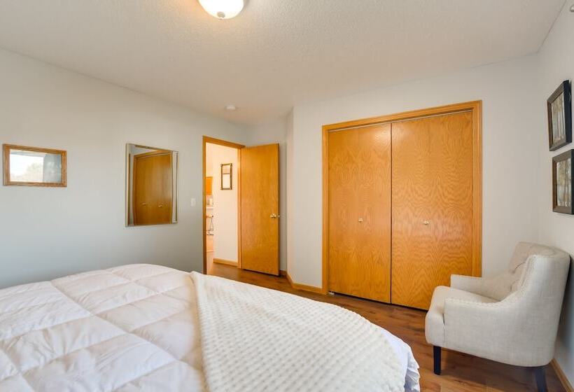 5 Mi To Dtwn: Pet Friendly Wheatland Twin Home!