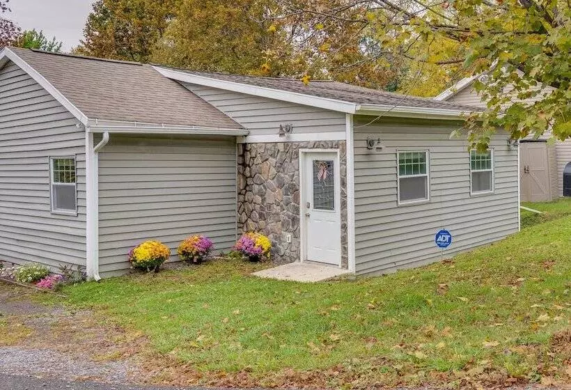 Pet Friendly Honeoye Cottage Rental: Walk To Lake!