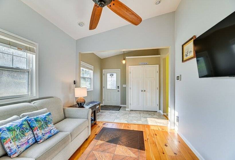 Pet Friendly Honeoye Cottage Rental: Walk To Lake!