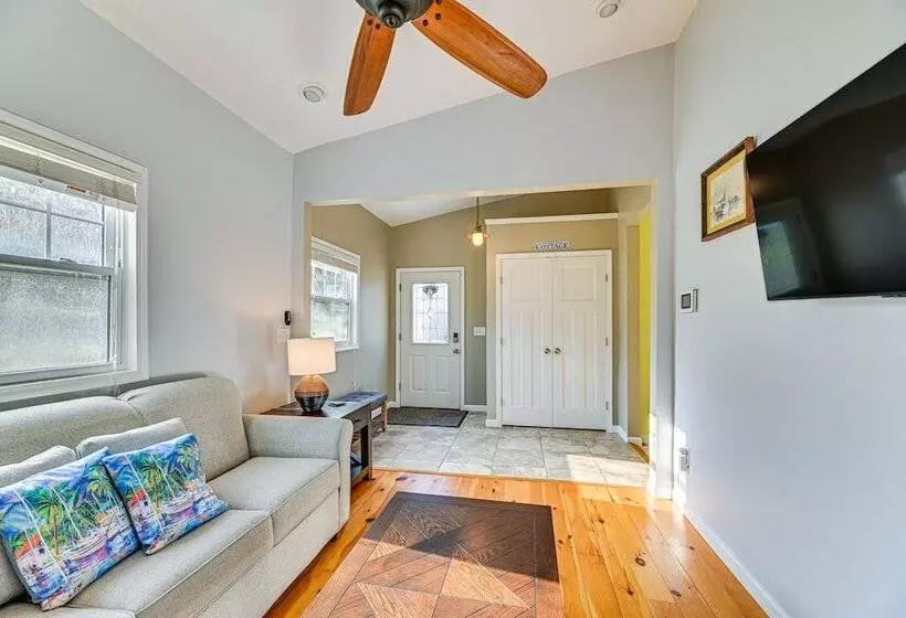 Pet Friendly Honeoye Cottage Rental: Walk To Lake!