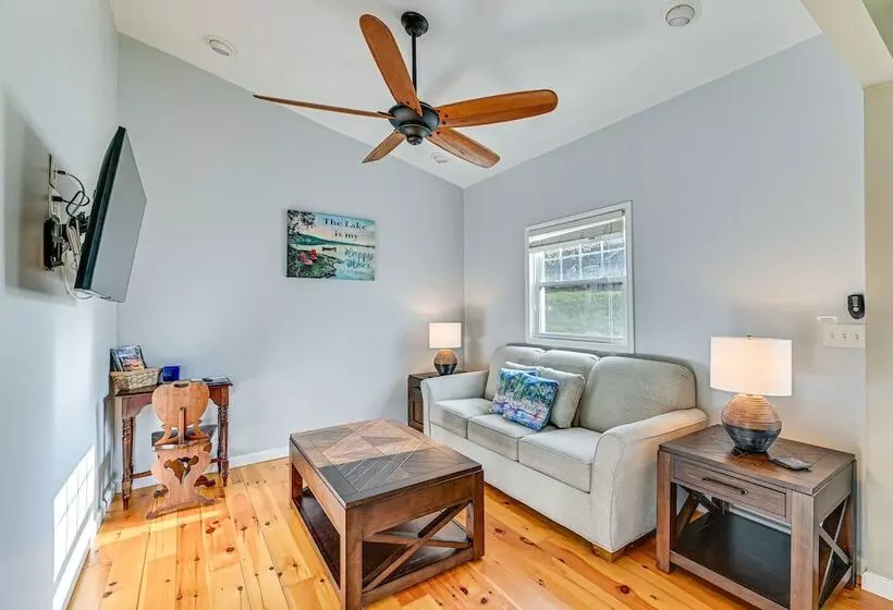 Pet Friendly Honeoye Cottage Rental: Walk To Lake!