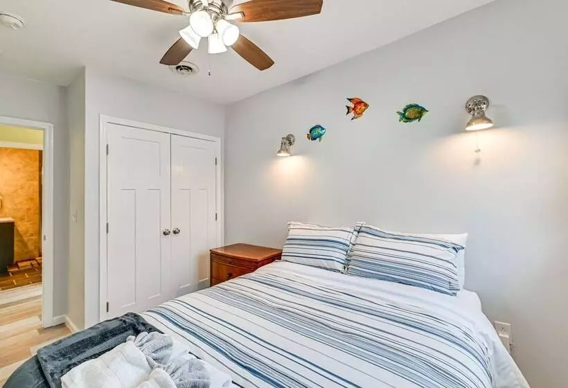 Pet Friendly Honeoye Cottage Rental: Walk To Lake!