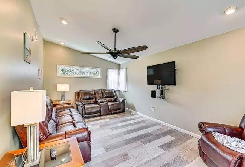 Pet Friendly Honeoye Cottage Rental: Walk To Lake!