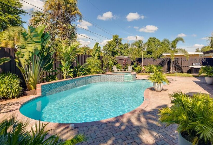 Pompano Beach Retreat W/ Backyard Oasis!