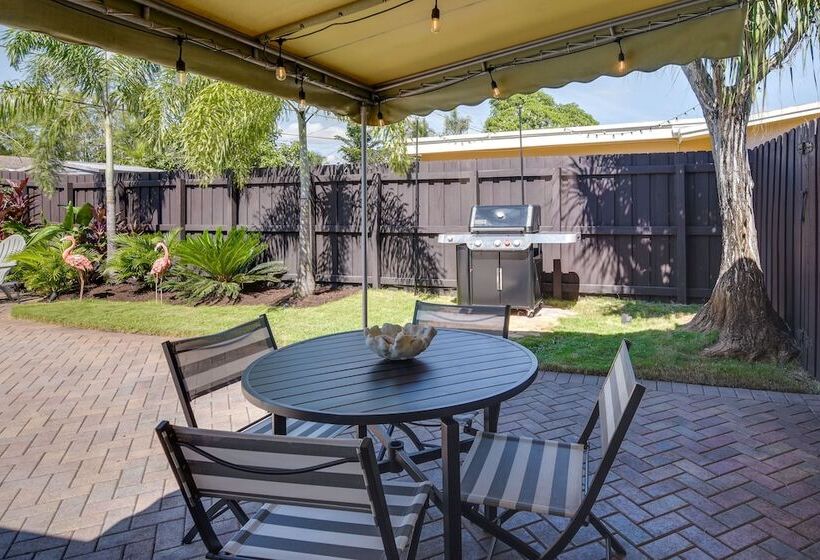 Pompano Beach Retreat W/ Backyard Oasis!