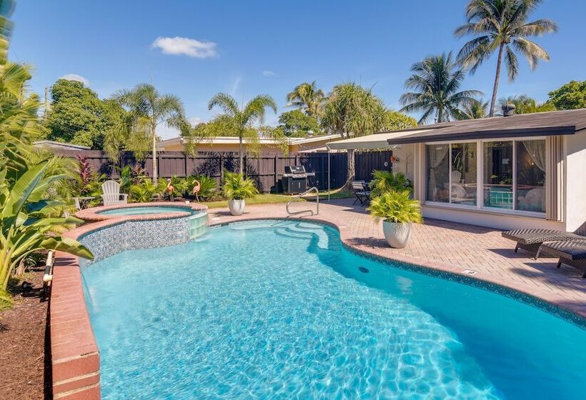 Pompano Beach Retreat W/ Backyard Oasis!